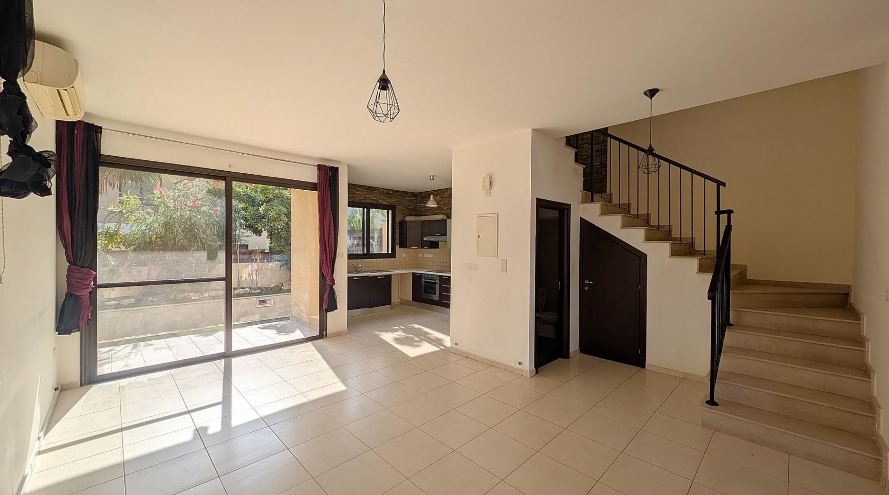 Two-Storey Detached House with Swimming Pool in Oroklini, Larnaca image 12