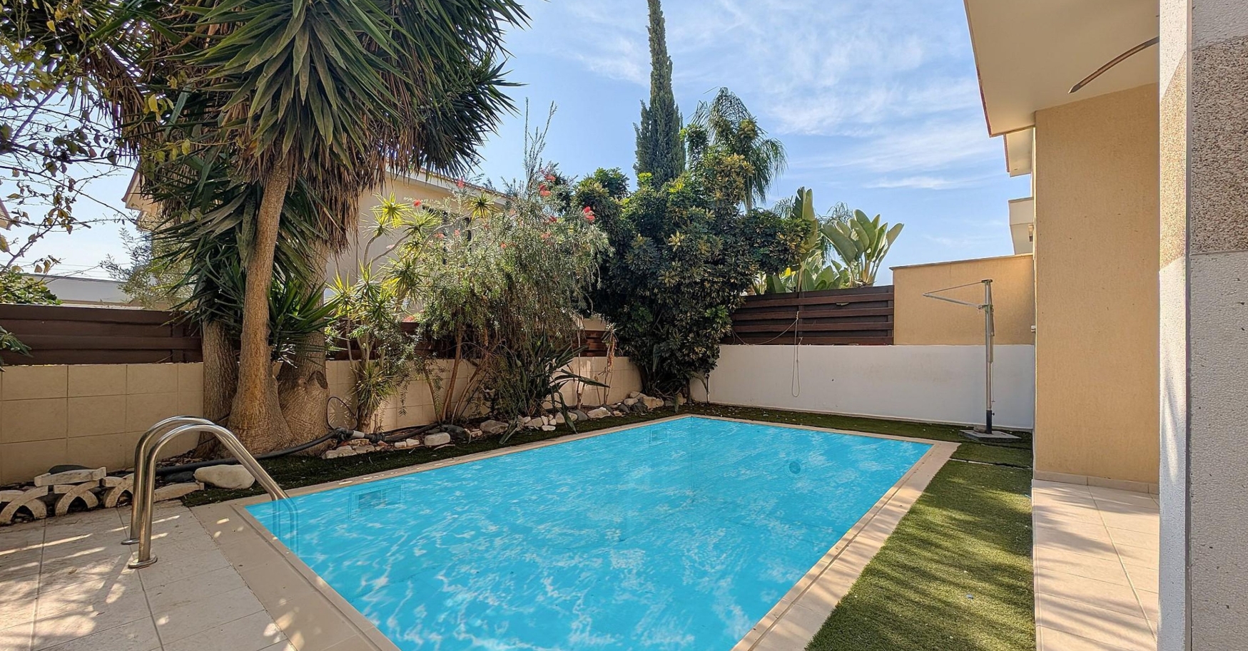 Two-Storey Detached House with Swimming Pool in Oroklini, Larnaca image 25