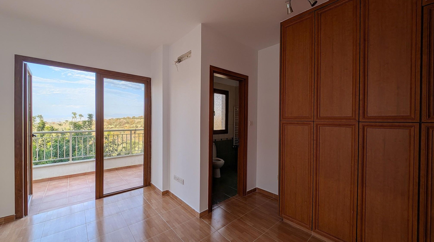 Elegant two-storey detached villa in the sought-after hillside community of Tsada, Paphos. image 4