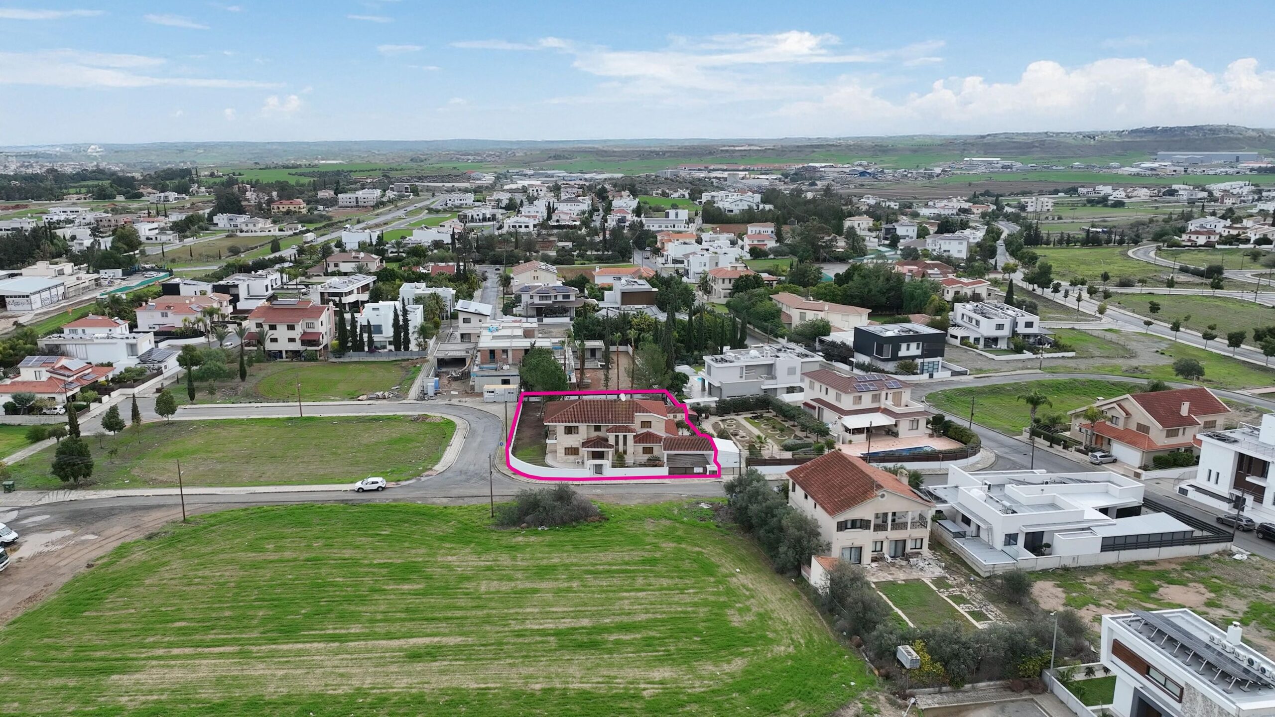 Luxury Two-Storey Mansion - Latsia (Agios Georgios), Nicosia image 9