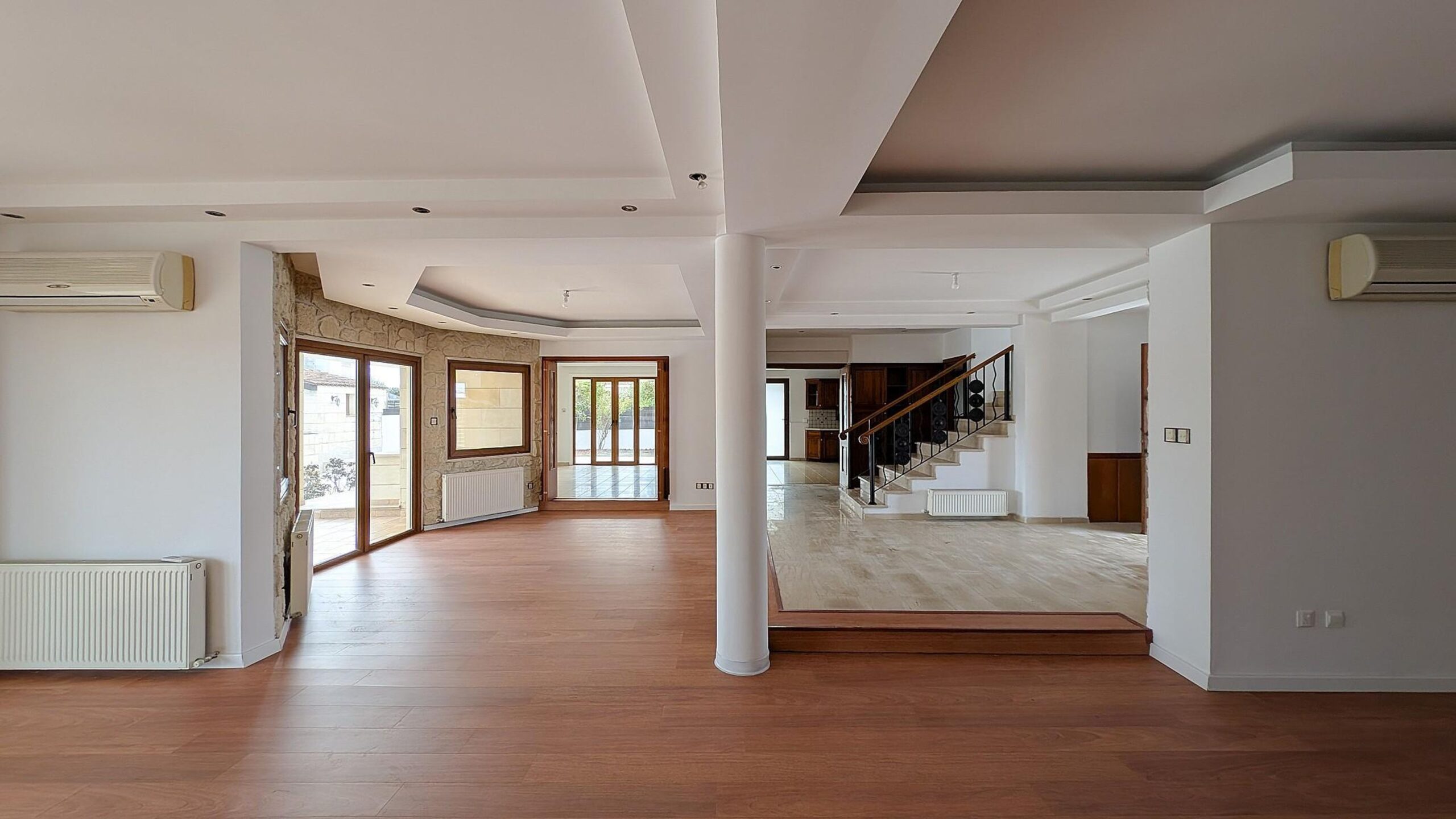 Luxury Two-Storey Mansion - Latsia (Agios Georgios), Nicosia image 32