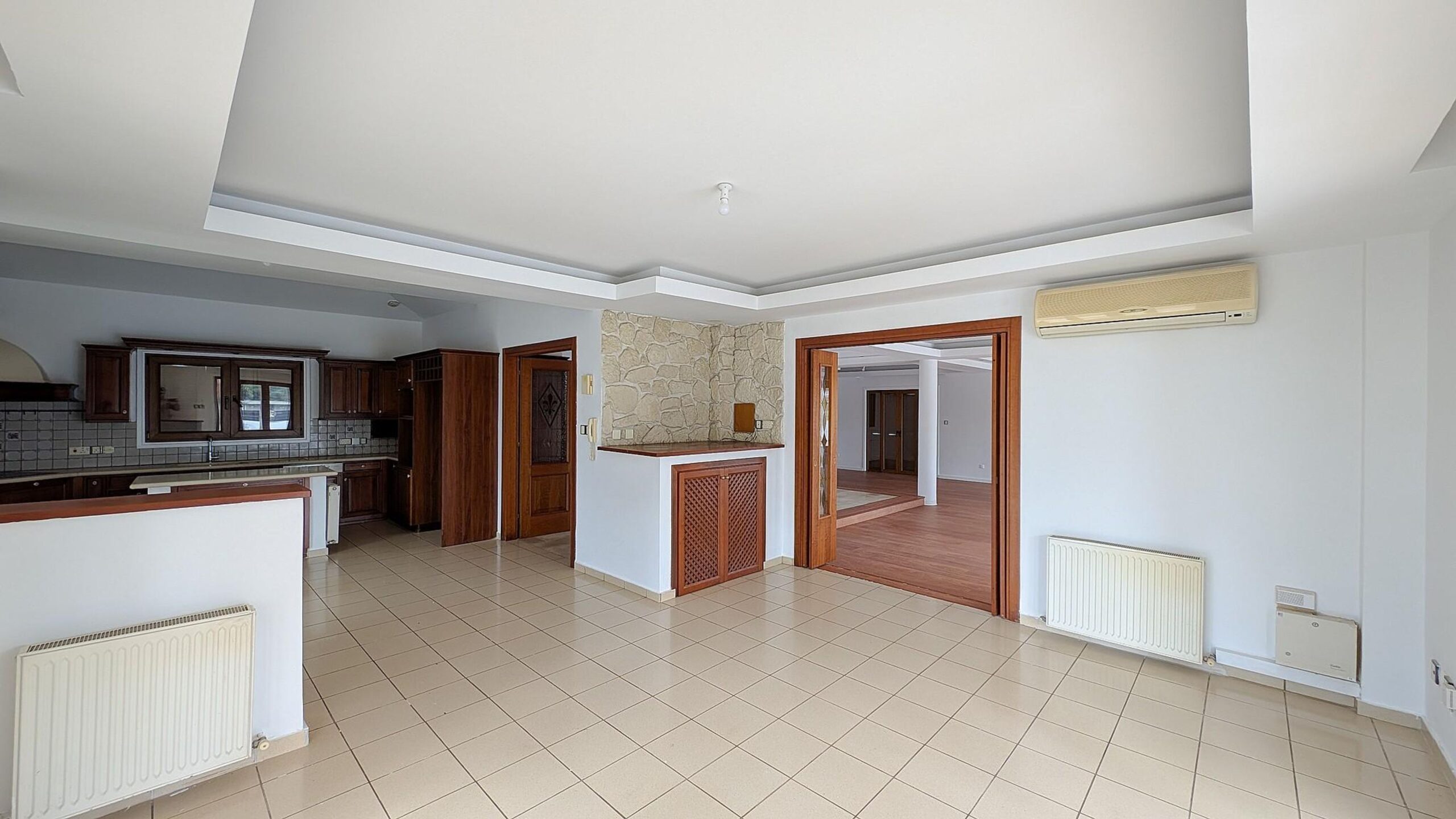 Luxury Two-Storey Mansion - Latsia (Agios Georgios), Nicosia image 20