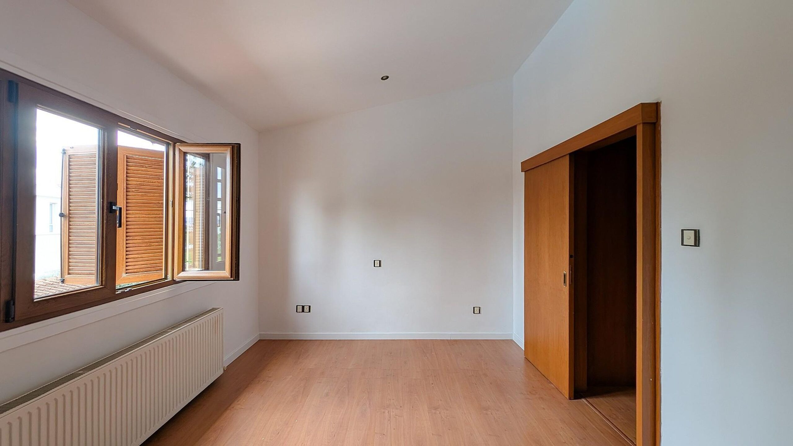 Luxury Two-Storey Mansion - Latsia (Agios Georgios), Nicosia image 34