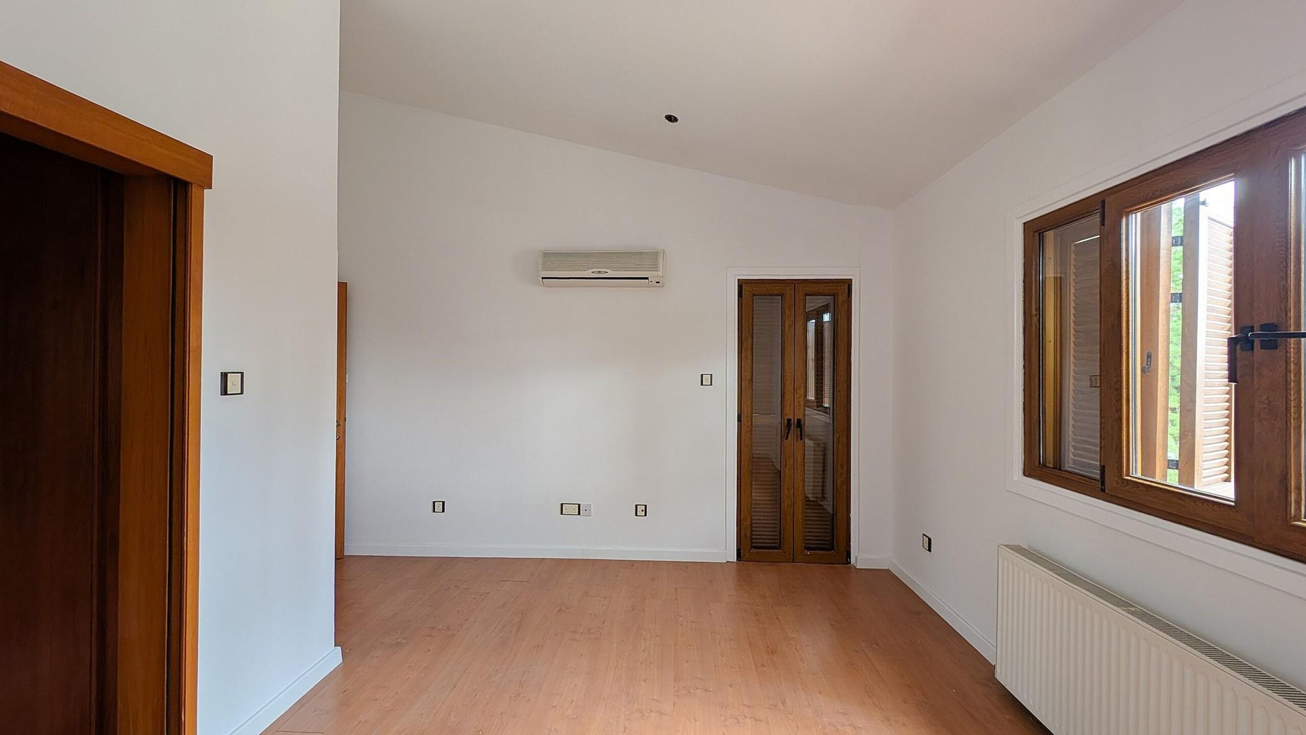 Luxury Two-Storey Mansion - Latsia (Agios Georgios), Nicosia image 45