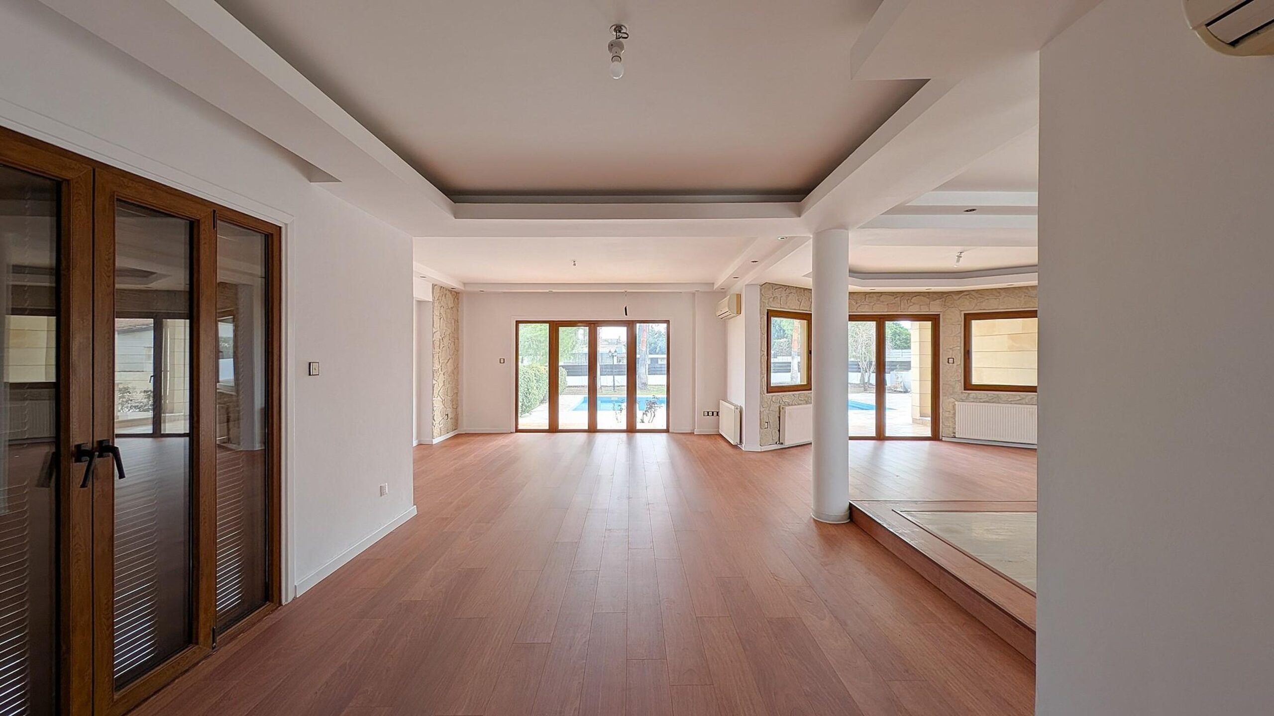 Luxury Two-Storey Mansion - Latsia (Agios Georgios), Nicosia image 21