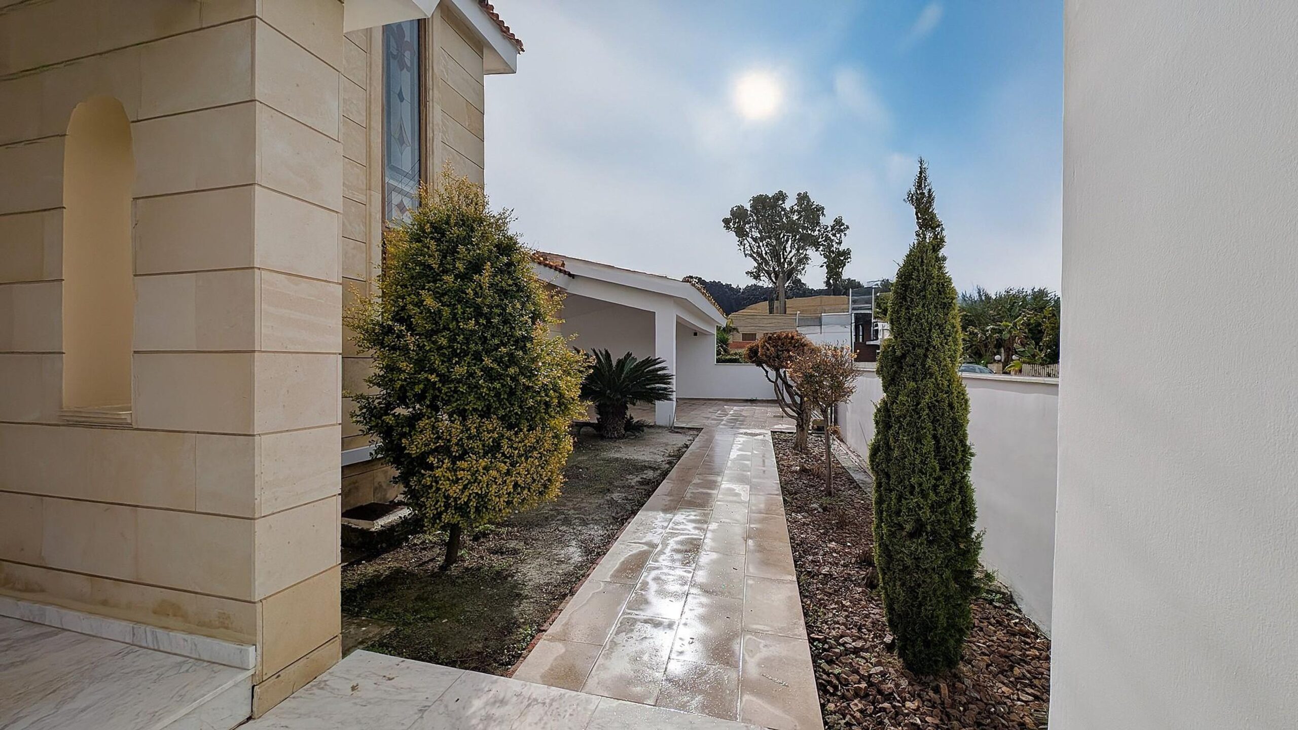 Luxury Two-Storey Mansion - Latsia (Agios Georgios), Nicosia image 38