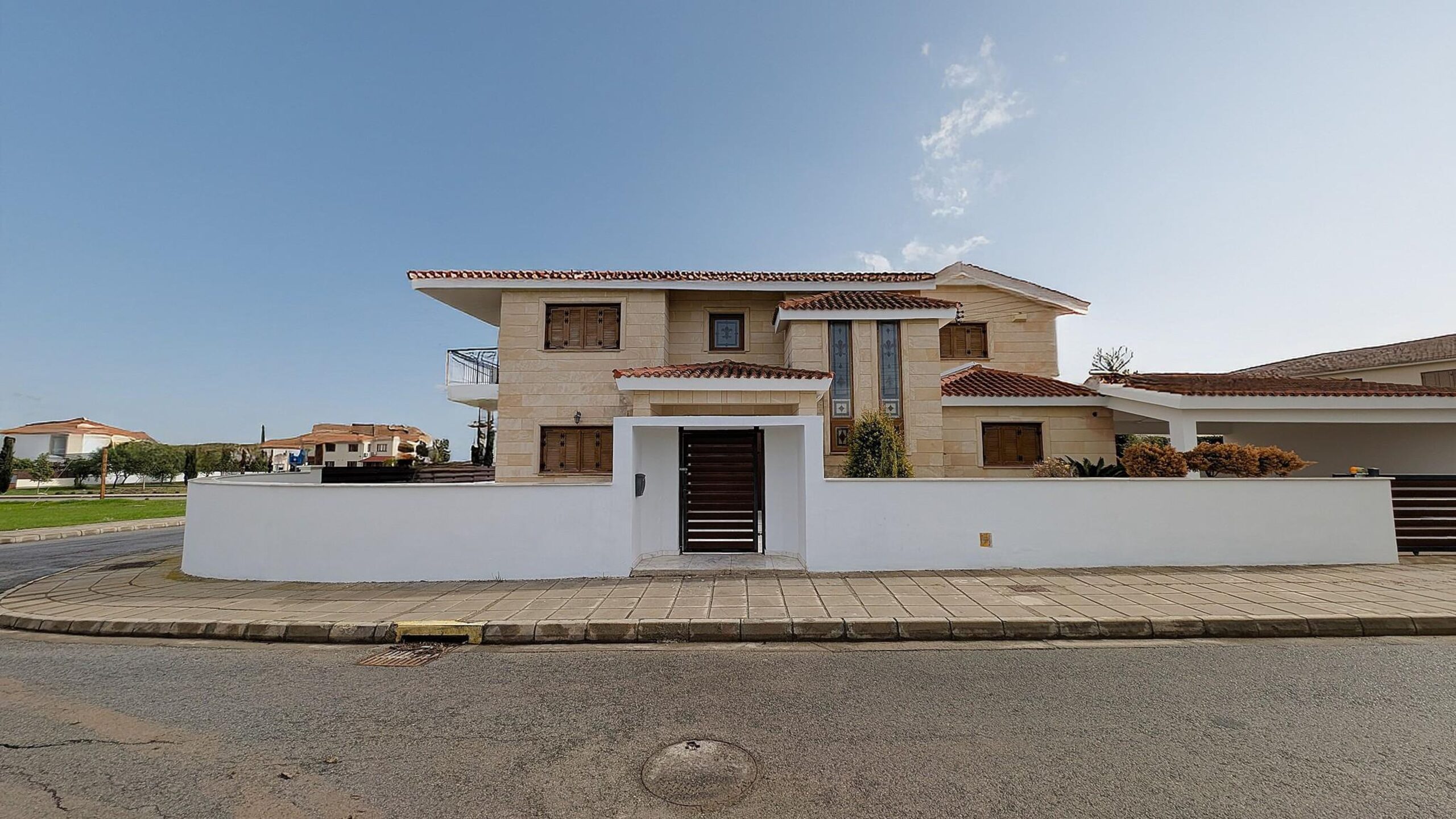 Luxury Two-Storey Mansion - Latsia (Agios Georgios), Nicosia image 39