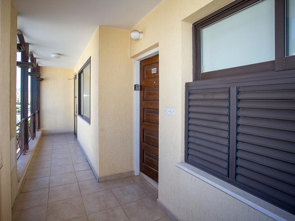 🏡 1-Bedroom Apartment for Sale – Prime Location in Paphos 🌴 image 4