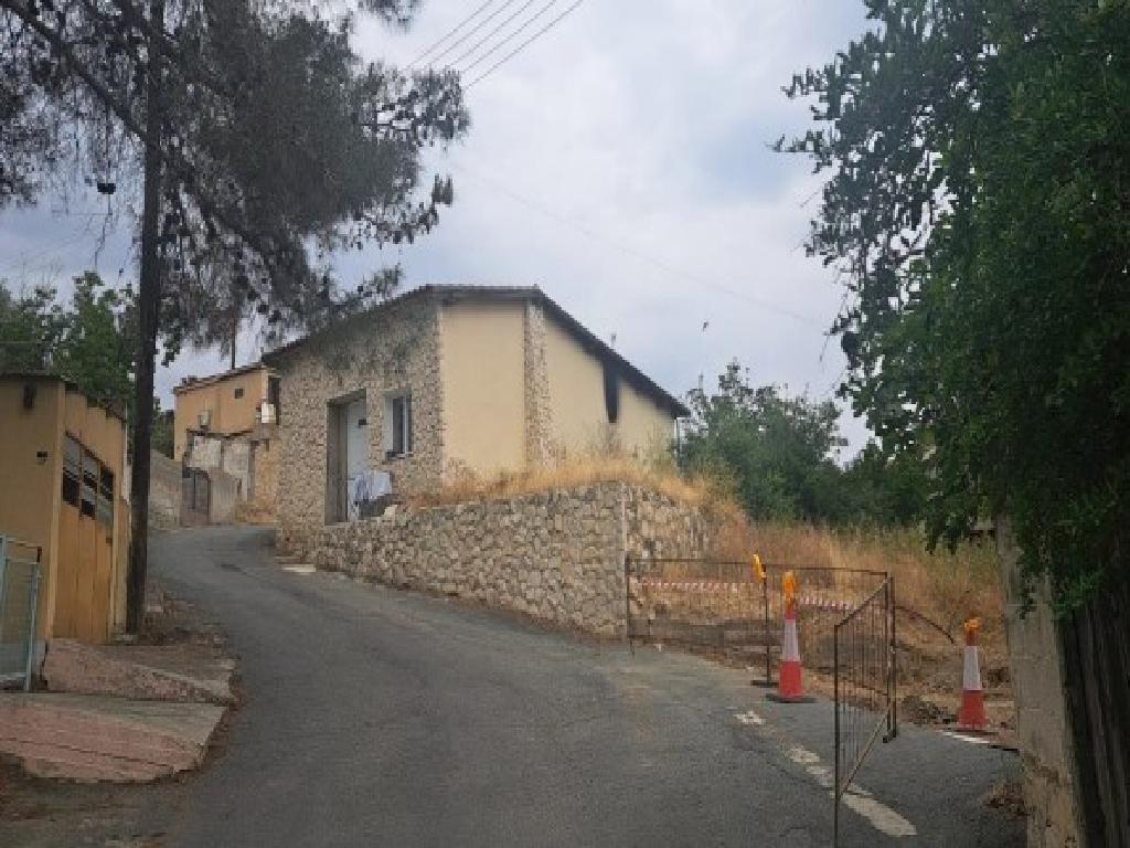 Detached House on Residential Land in Mitsero, Nicosia