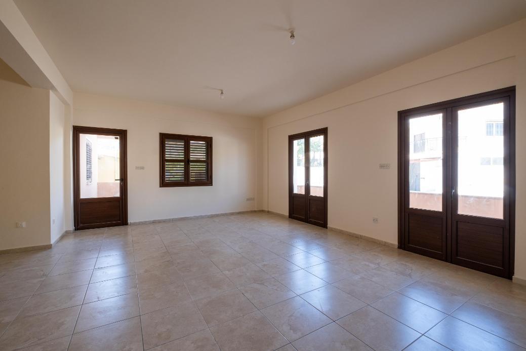 3 bedroom house in Agios Theodoros, Larnaca image 9