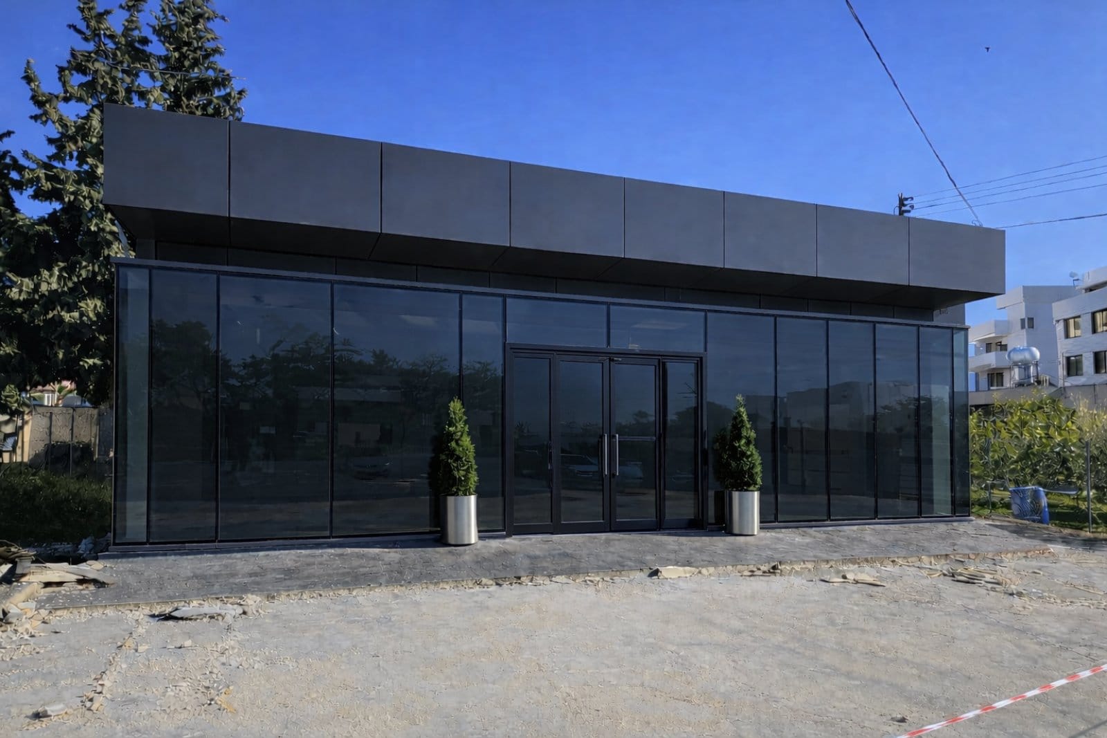 Office or clinic of 230 sqm for rent image 2