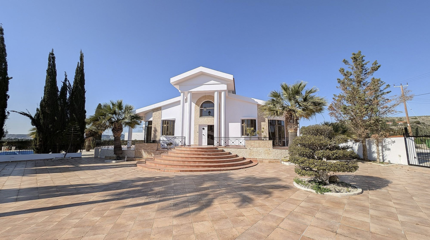 Luxury Mansion-Larnaca(Pyla) image 2