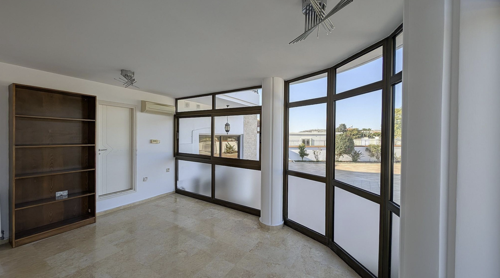 Luxury Mansion-Larnaca(Pyla) image 18