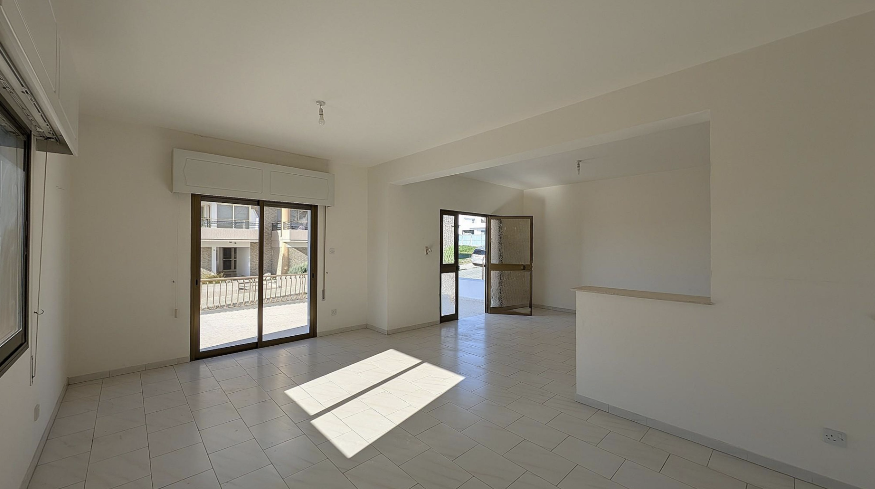 Detached-Home in Prime Agios Athanasios, Limassol image 10