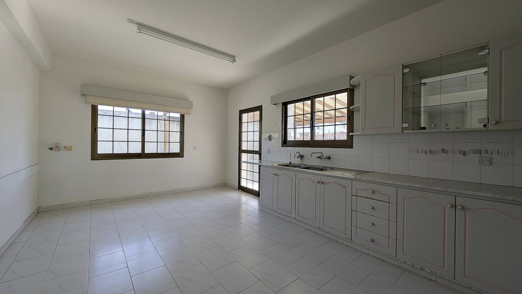 Detached-Home in Prime Agios Athanasios, Limassol image 13