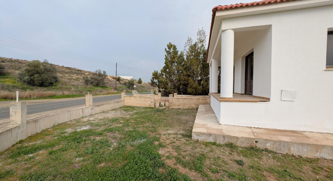 3-Bedroom Detached House with Attic in Ergates, Nicosia image 8