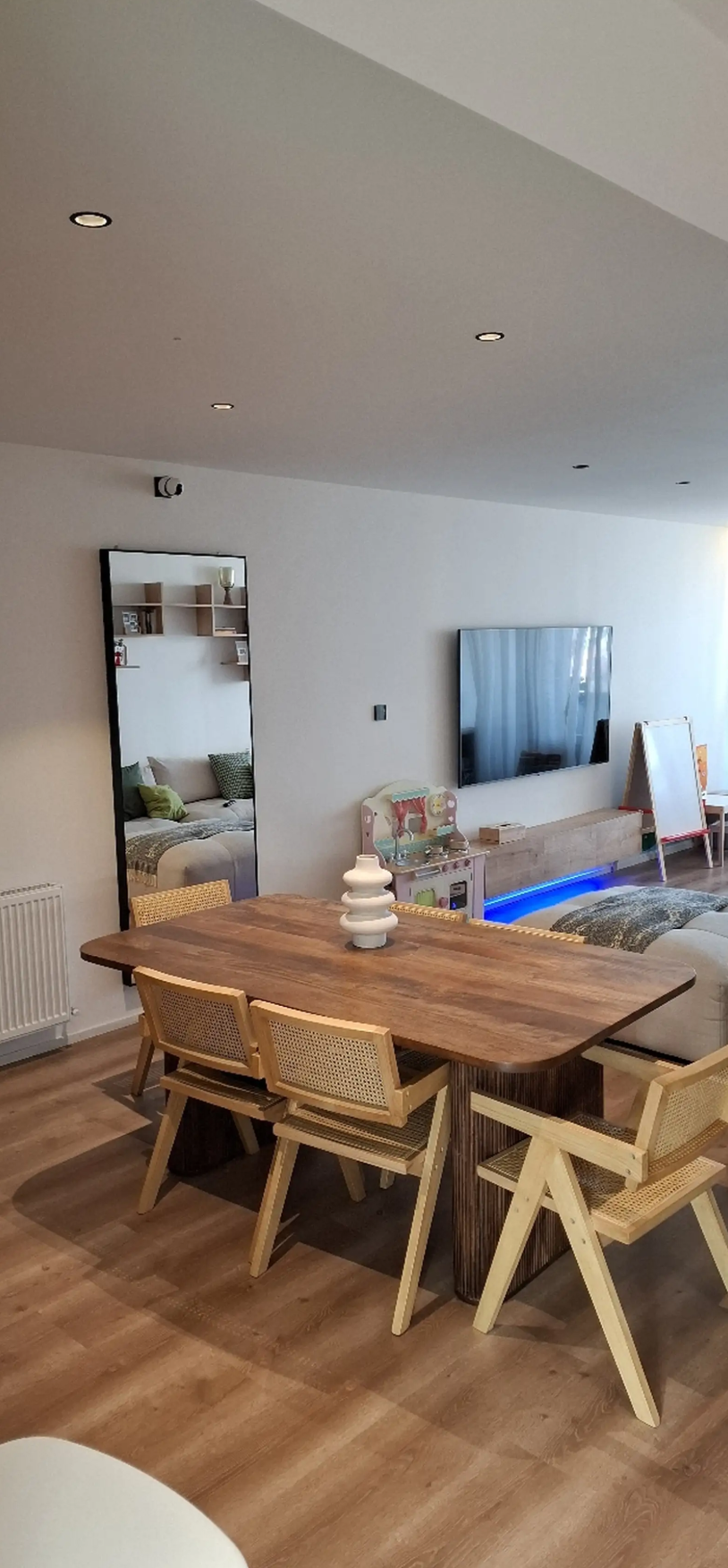 3 Bedroom Apartment - Engomi, Nicosia image 3