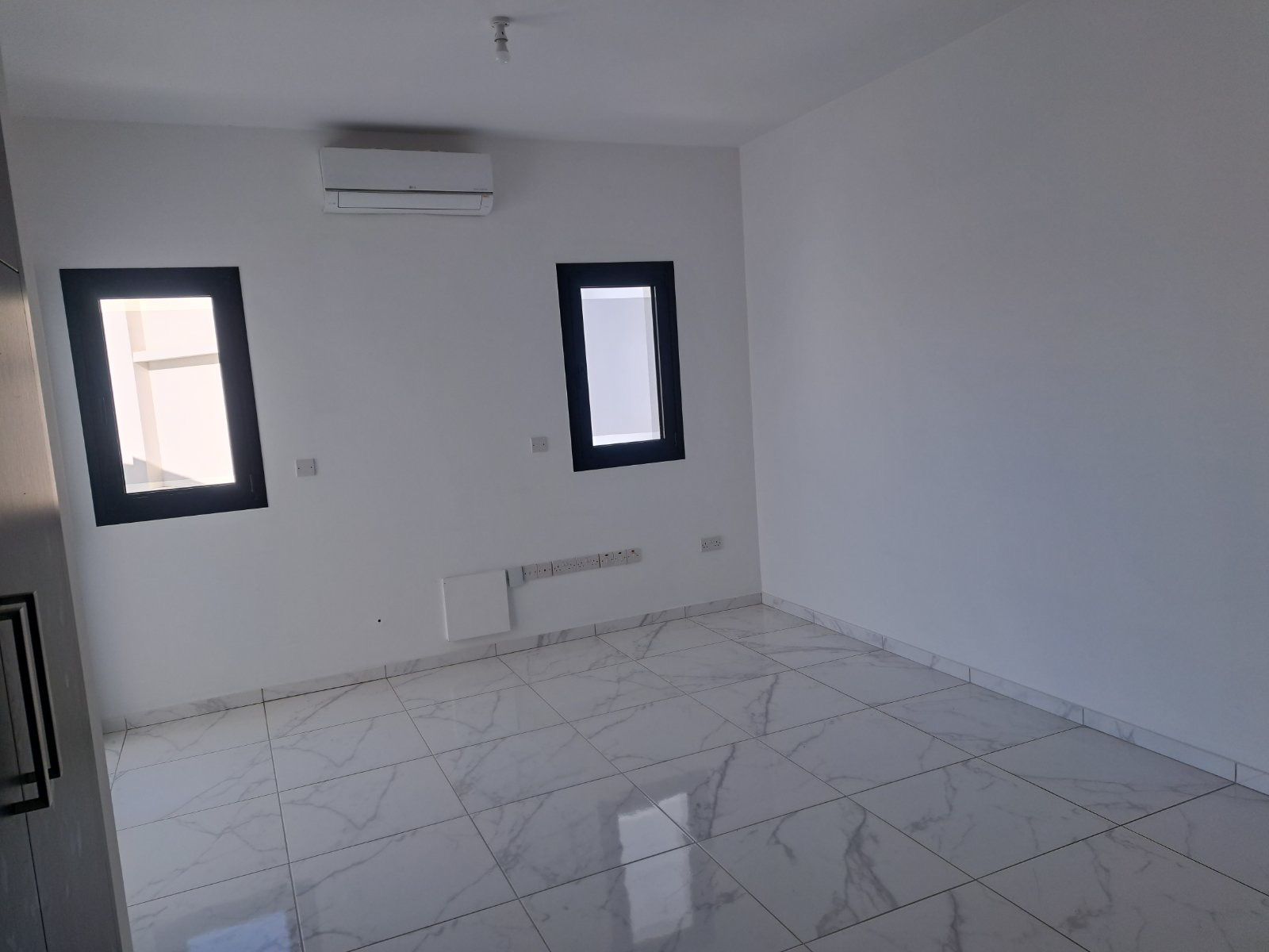 1 bedroom apartment for rent in Acropoli (x2) image 4