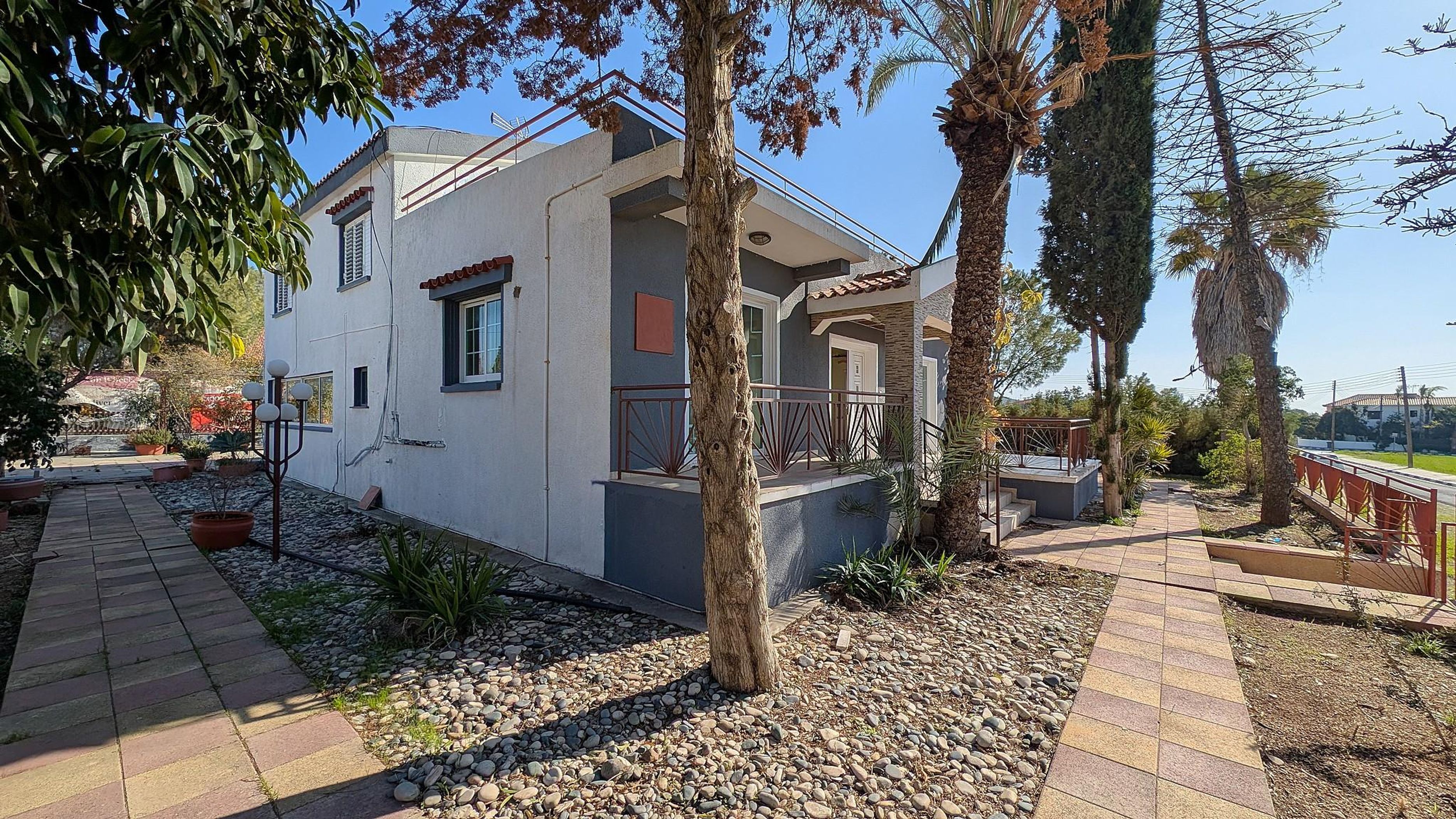 Detached Semi-Raised House in Alethriko image 6