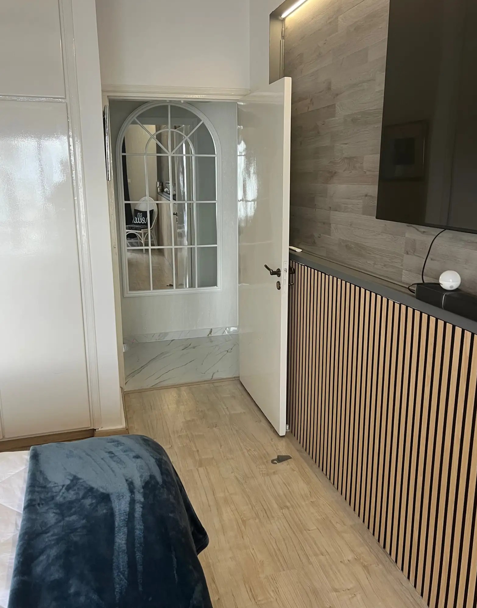 Three Bedroom Apartment for sale/ Nicosia, Acropoli image 11