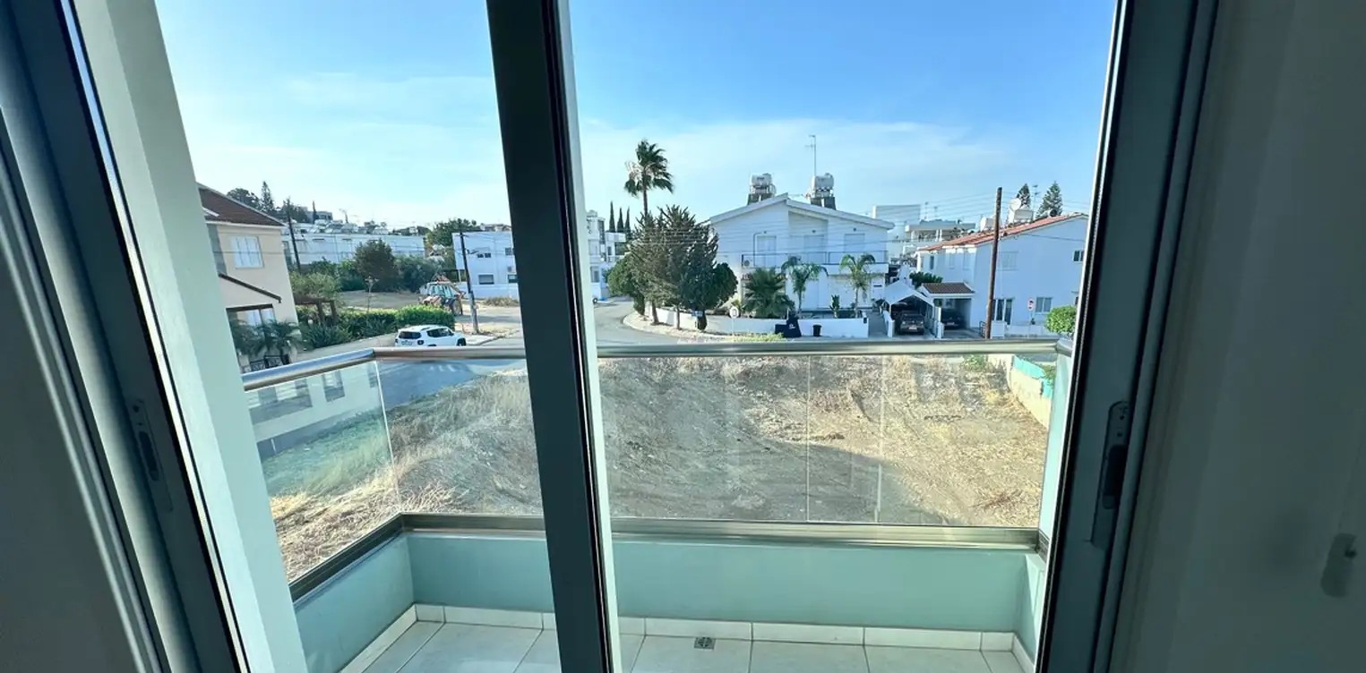 2 bedroom apartment for rent image 8