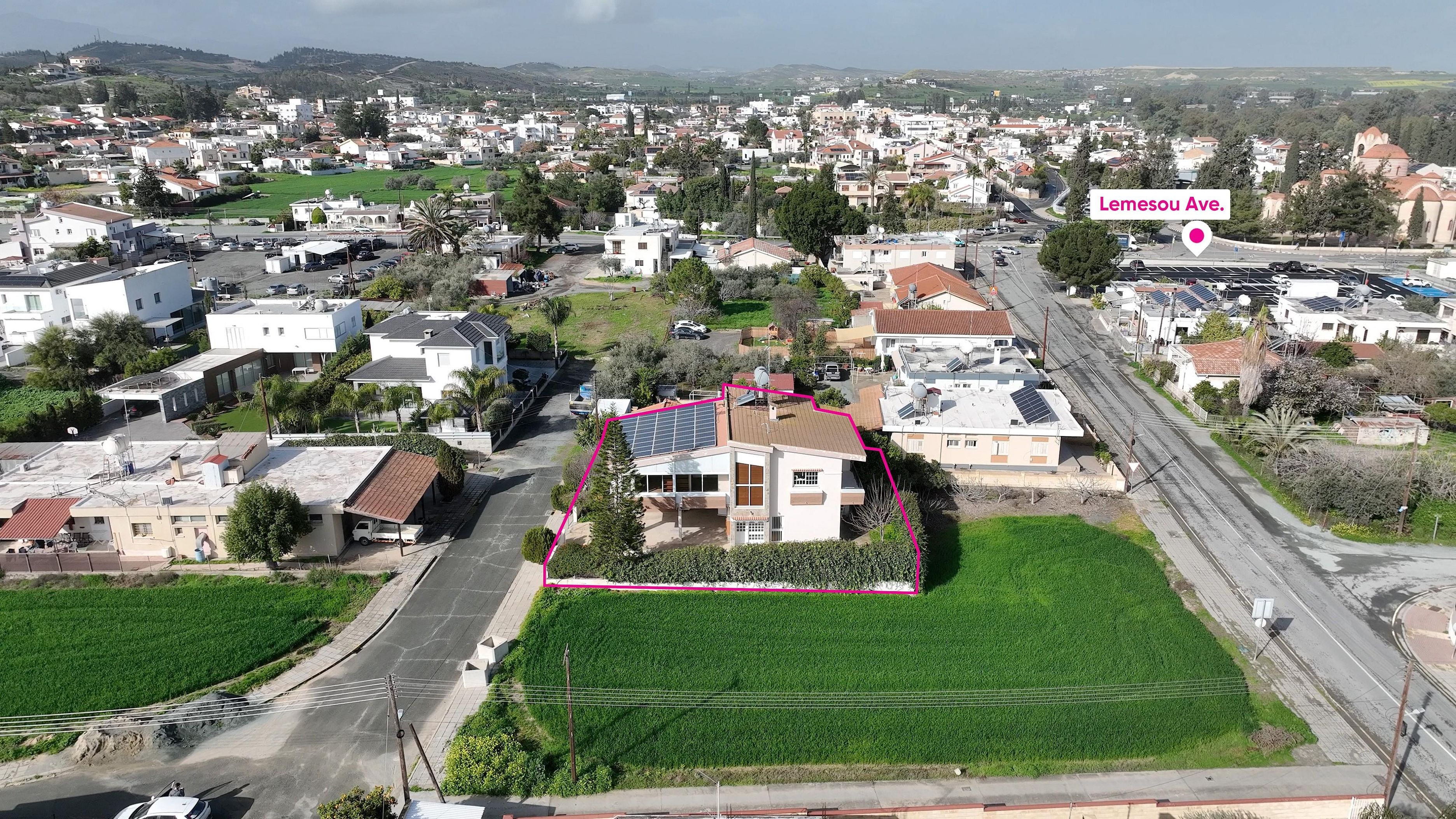 4-Bedroom Detached House in Pera Chorio, Nicosia image 3