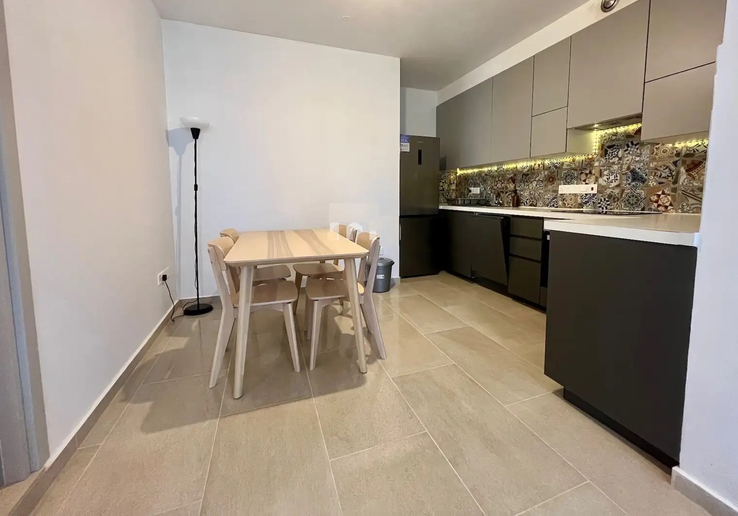 2-bedroom apartment to rent image 3