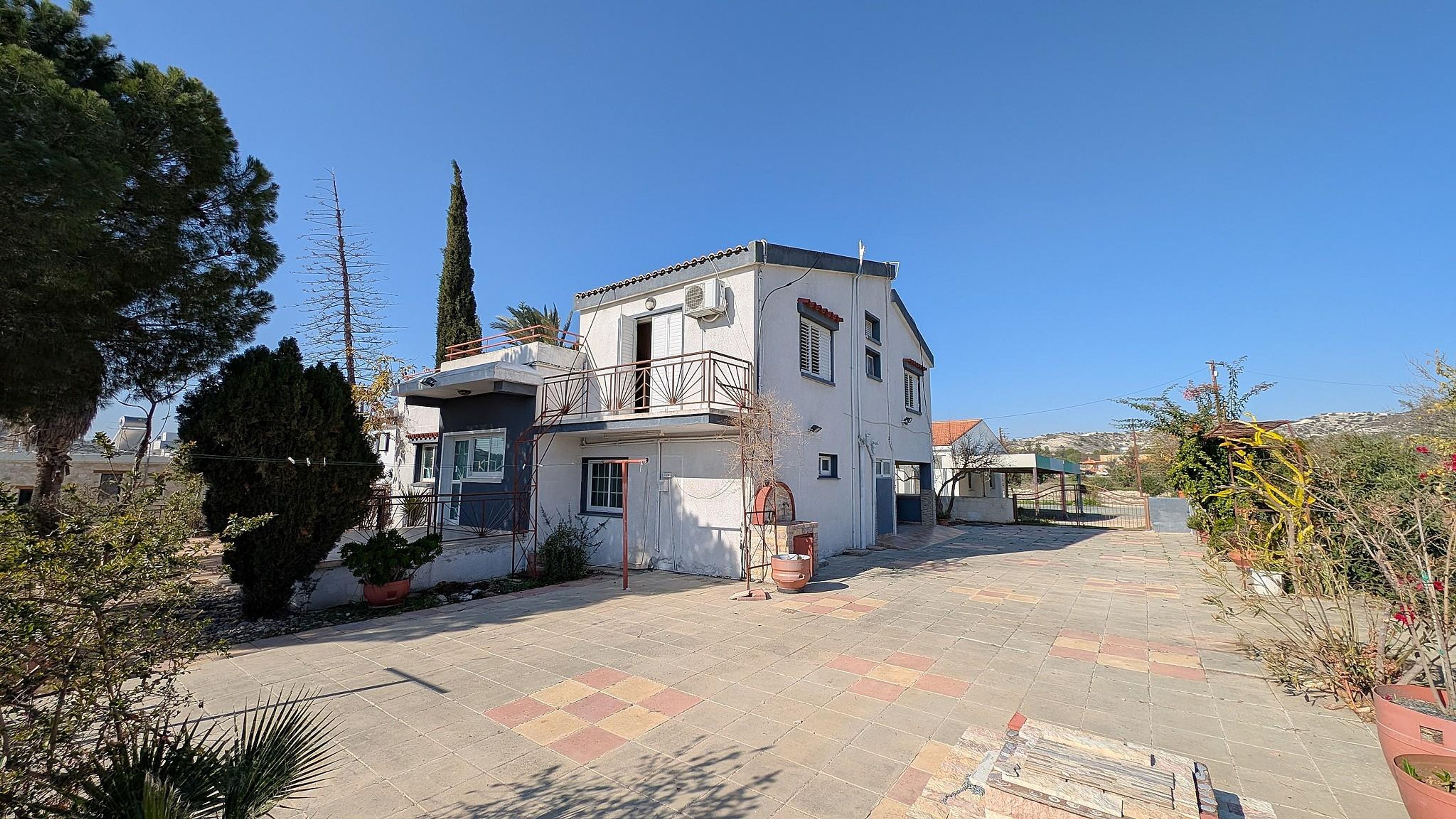 Detached Semi-Raised House in Alethriko image 10