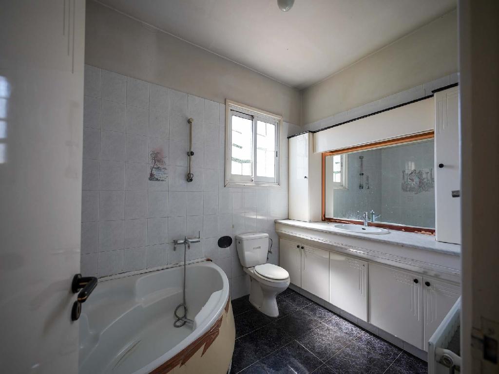 Four Bedroom House - Egkomi, Nicosia image 16