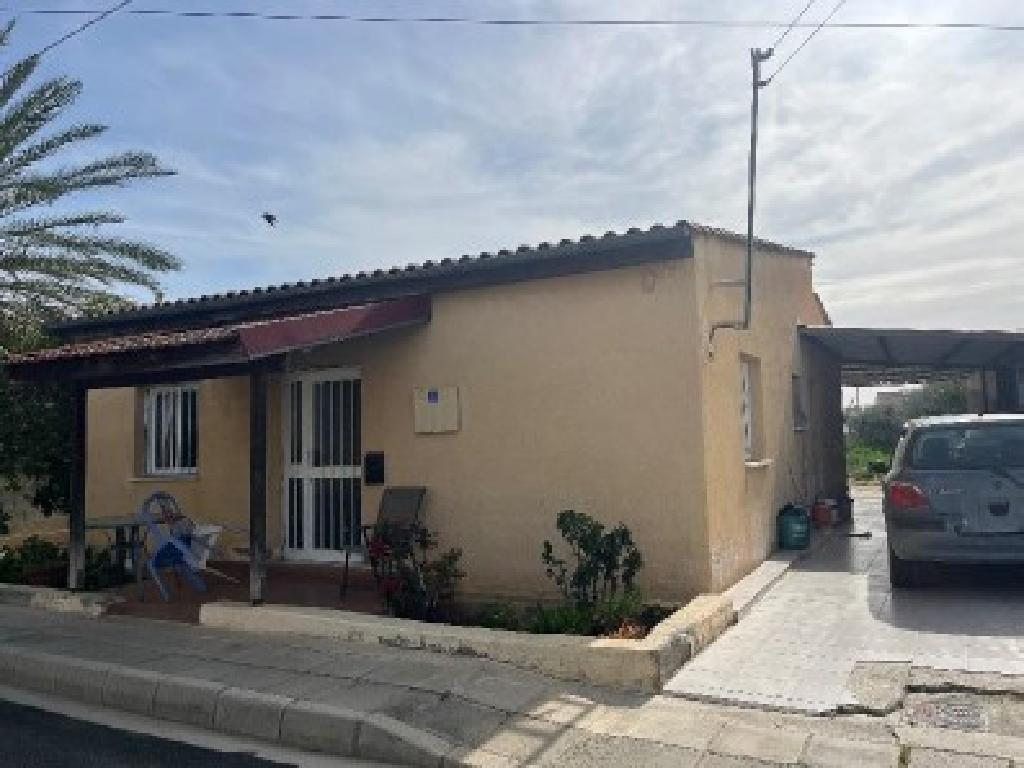 Detached House - Kokkinotrimithia, Nicosia