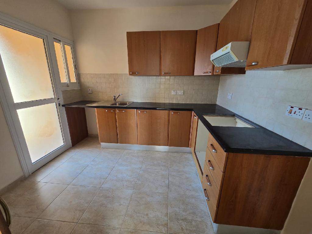2 Bedroom Flat -Chloraka, Paphos image 8