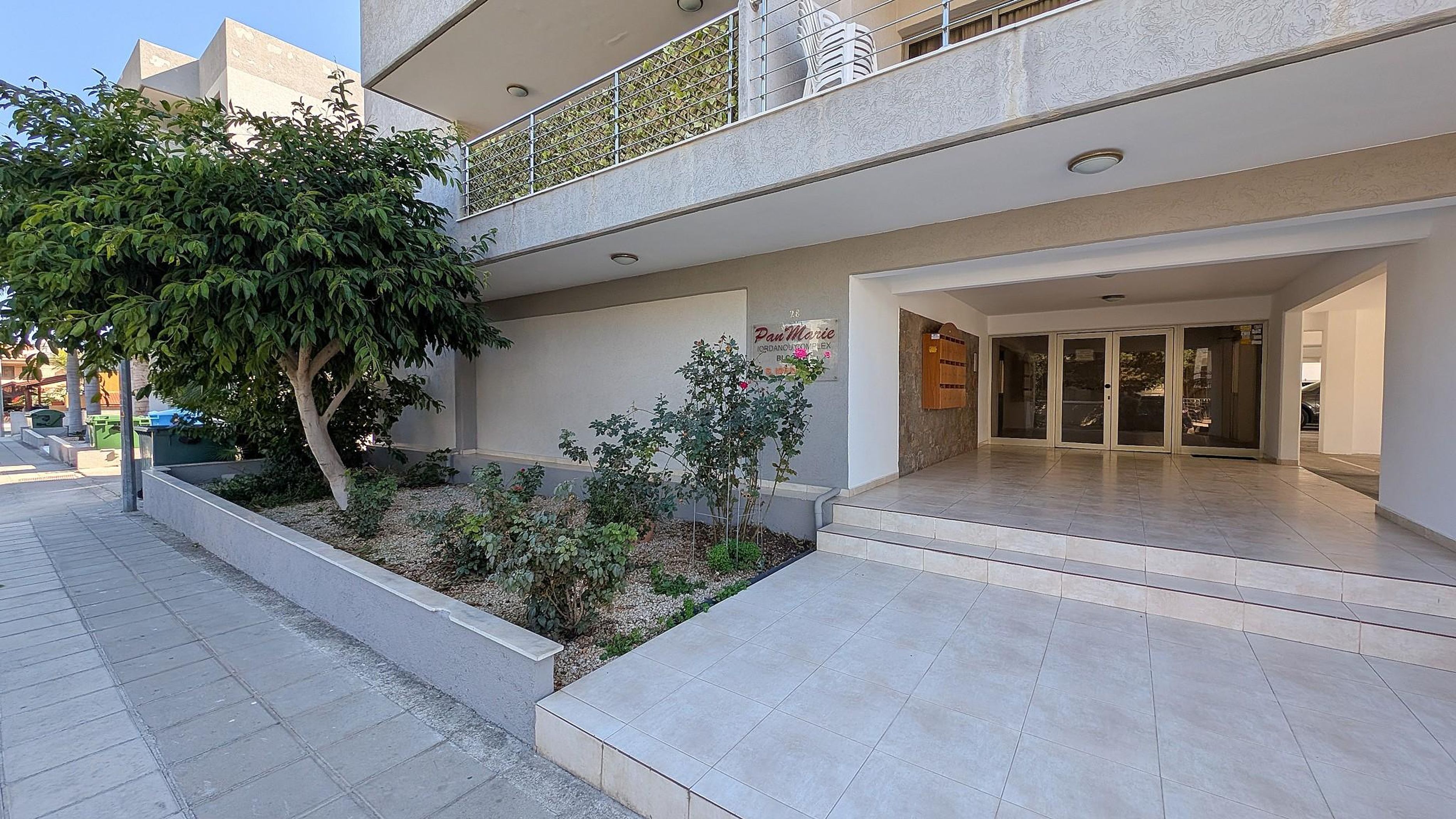 Three Bedroom Apartment - Ypsonas, Limassol image 3