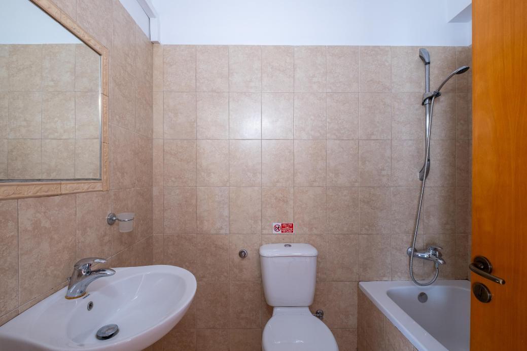 Three Bedroom Apartment - Agioi Omologites, Nicosia image 19