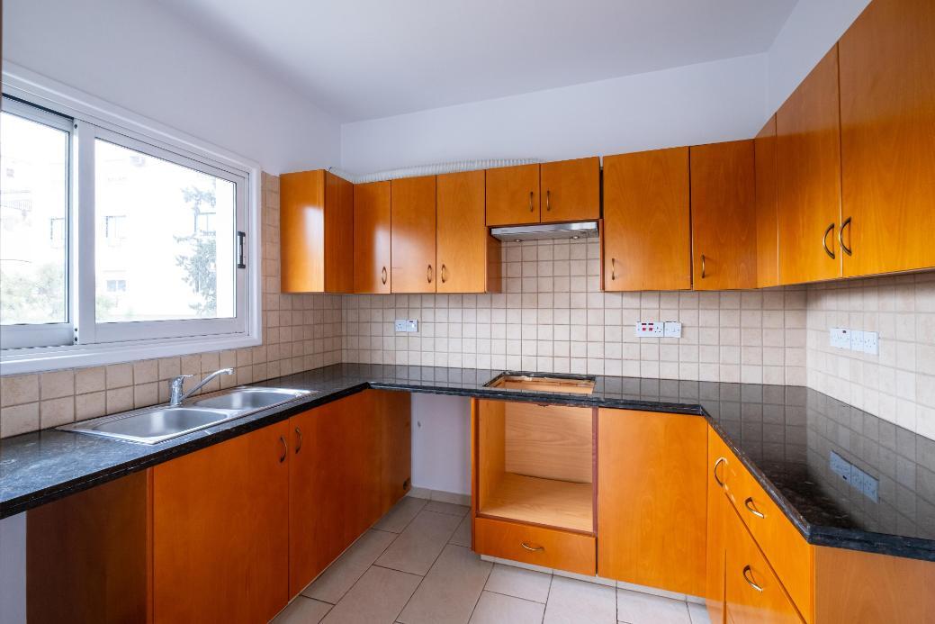 Three Bedroom Apartment - Agioi Omologites, Nicosia image 4