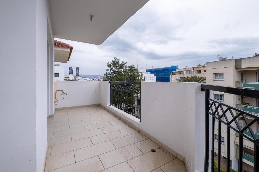 Three Bedroom Apartment - Agioi Omologites, Nicosia image 18