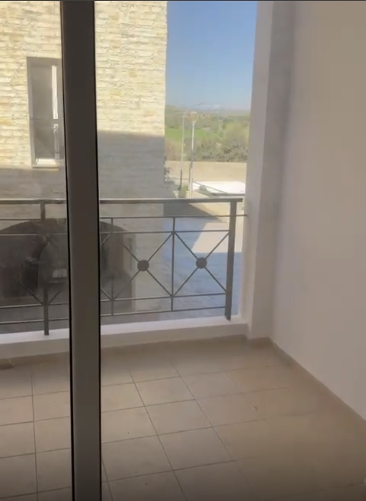 One Bedroom Apartment - Mazotos, Larnaca image 5