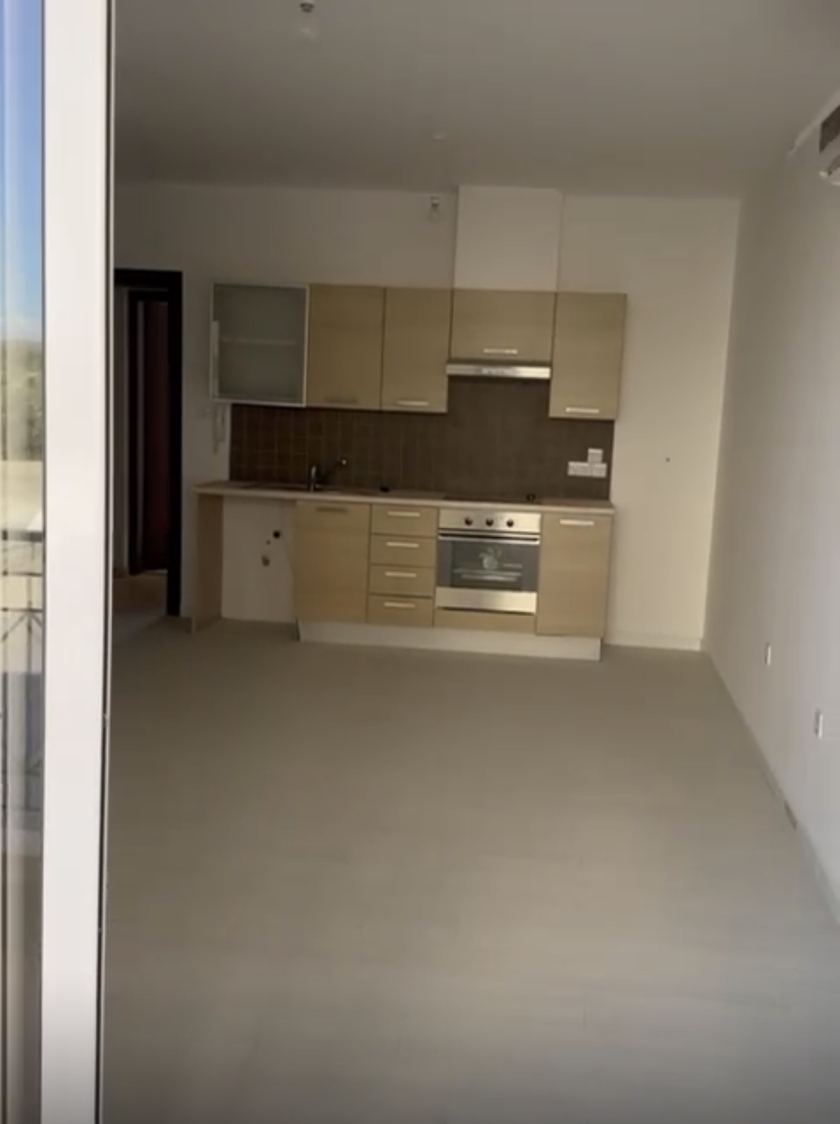 One Bedroom Apartment - Mazotos, Larnaca image 6