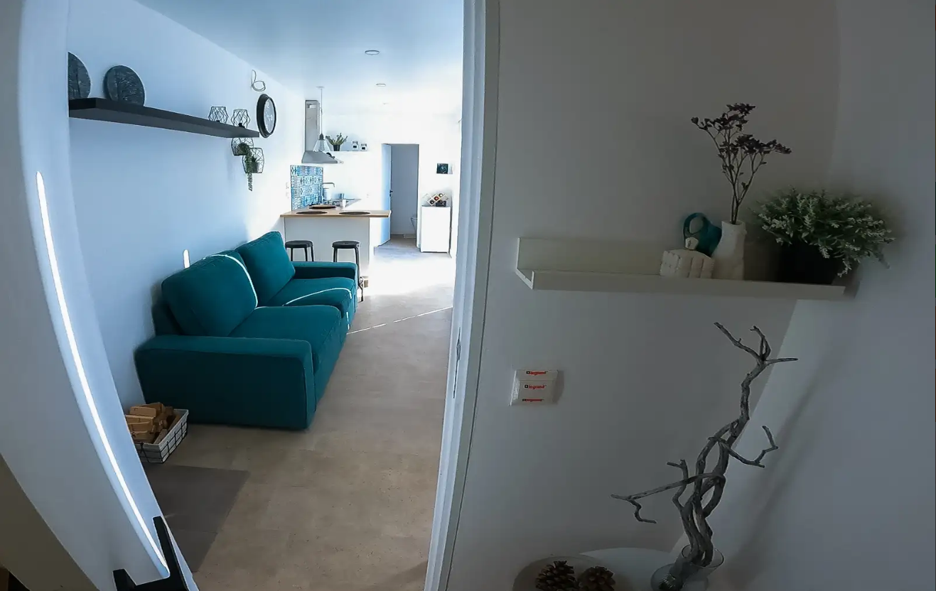 3-Bedroom Container Home with Panoramic Views & Rooftop BBQ image 2