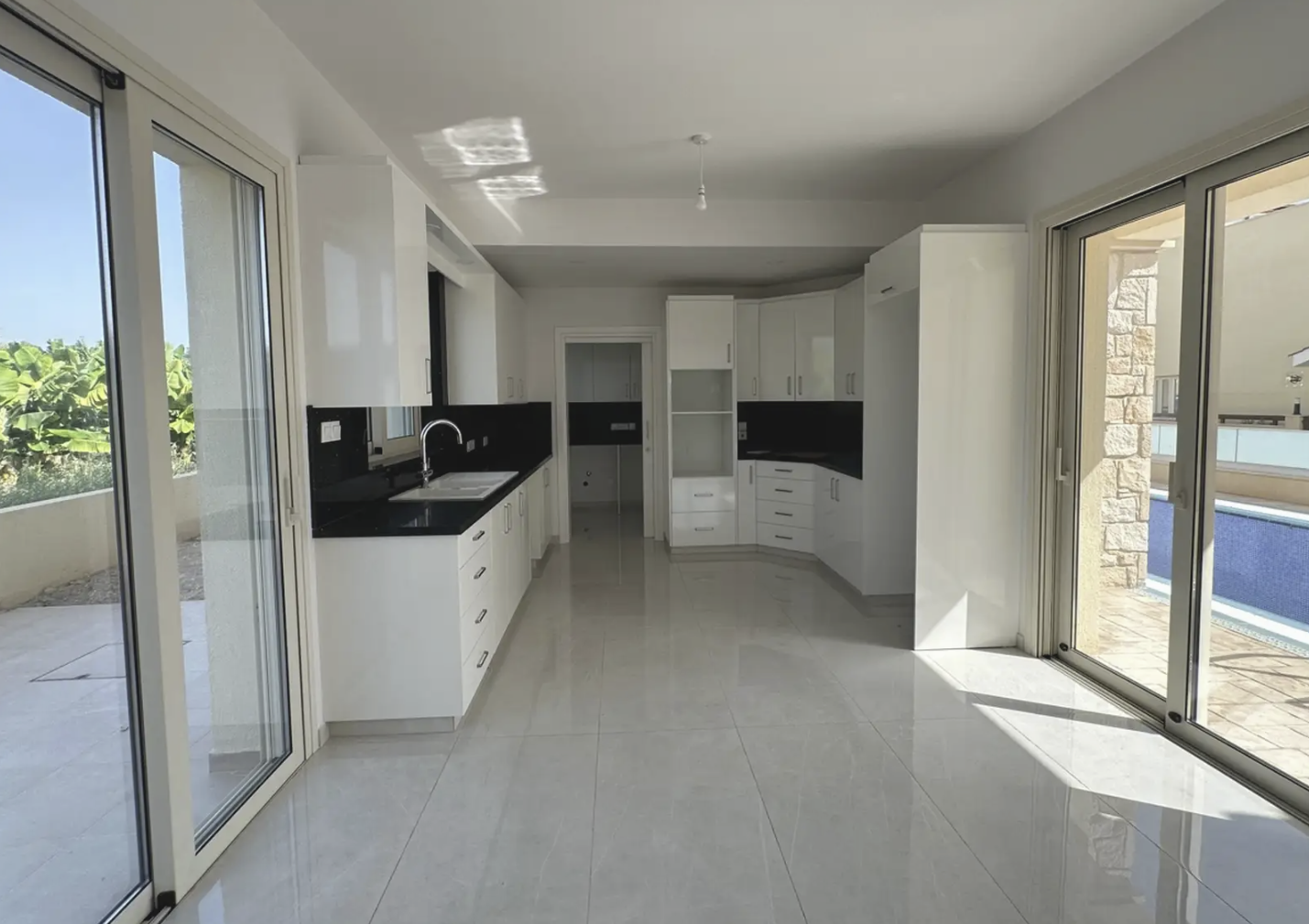 3-Bedroom Villa-Paphos(Kissonerga) image 11