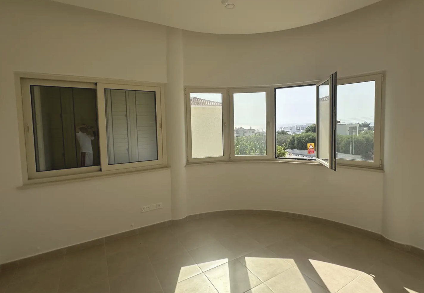 3-Bedroom Villa-Paphos(Kissonerga) image 4