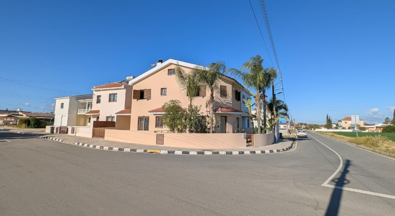 3 bedroom two-story house - Psimolofou, Nicosia image 2