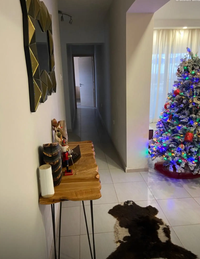 Three-bedroom apartment for sale image 4