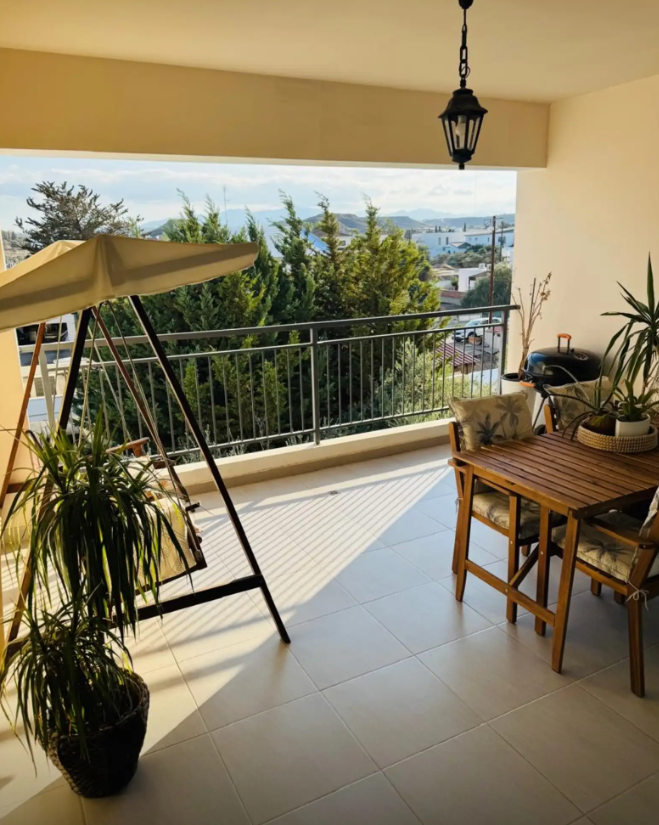 Three-bedroom apartment for sale image 2