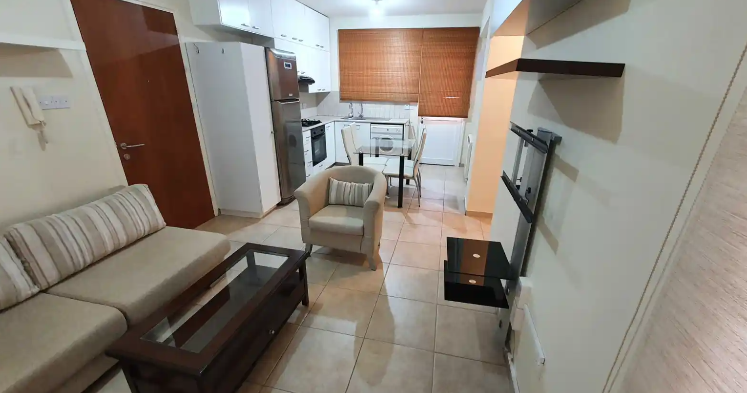 One-bedroom apartment for sale image 2