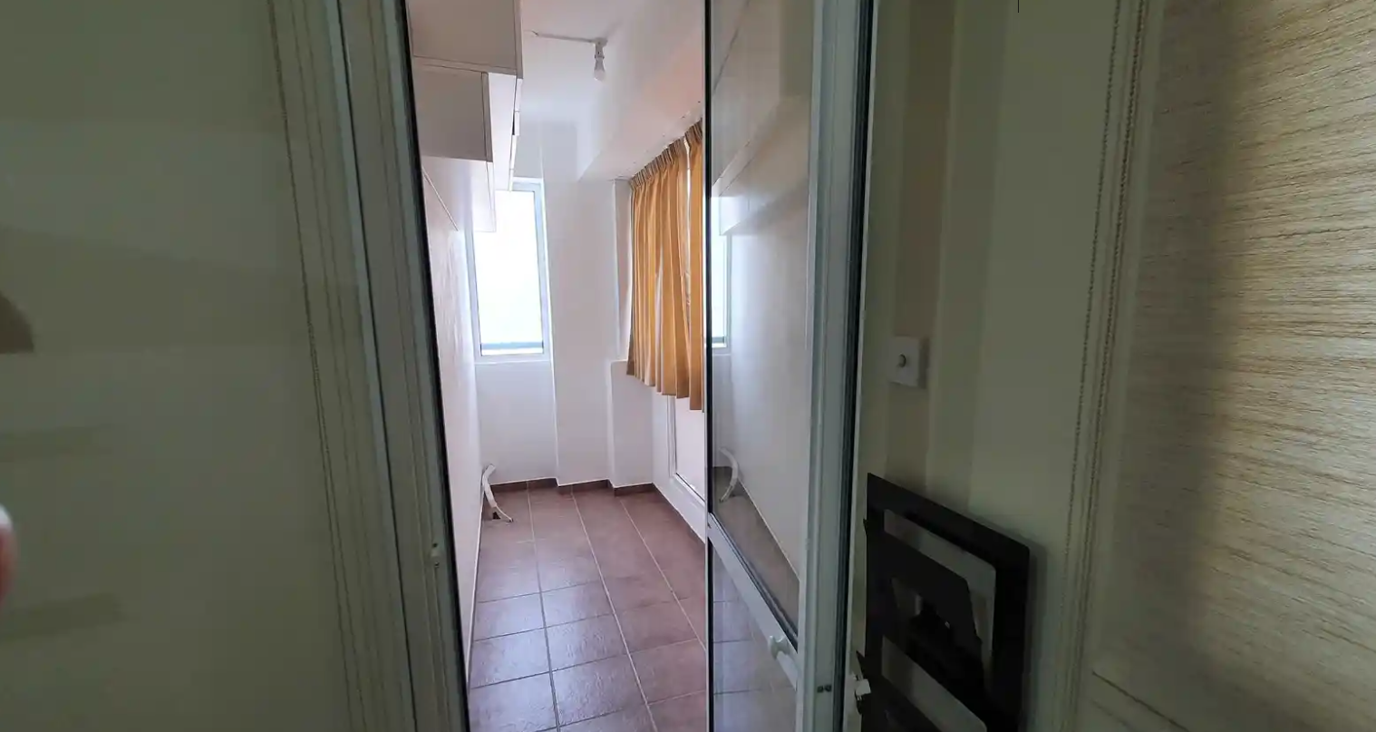 One-bedroom apartment for sale image 6