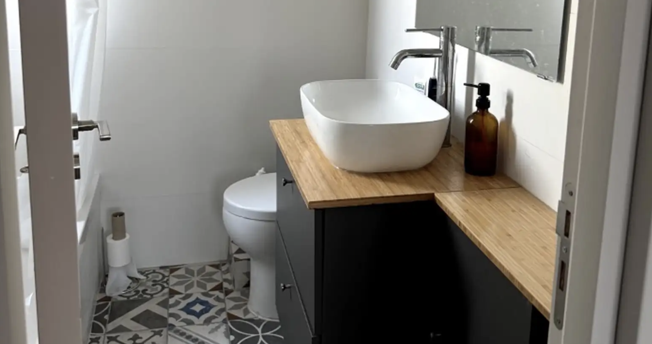 2 bedroom apartment to rent, Lakatamia image 9