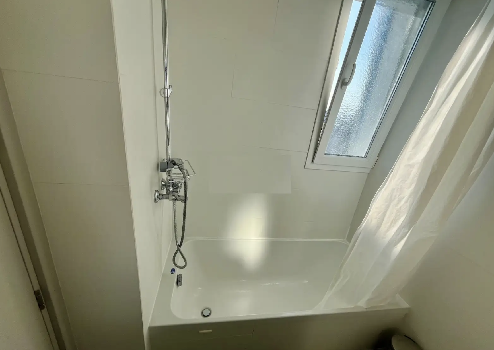 2 bedroom apartment to rent, Lakatamia image 10