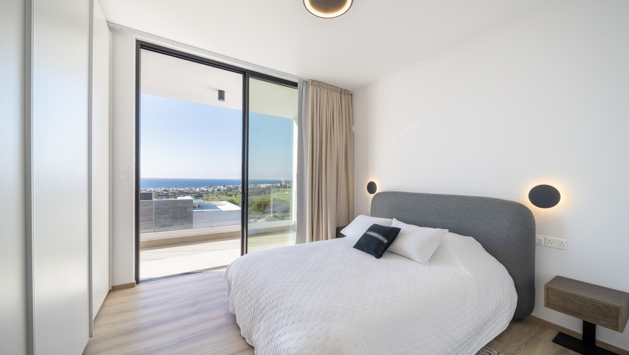 Three Bedroom-Villa-Paphos(Chloraka) image 8