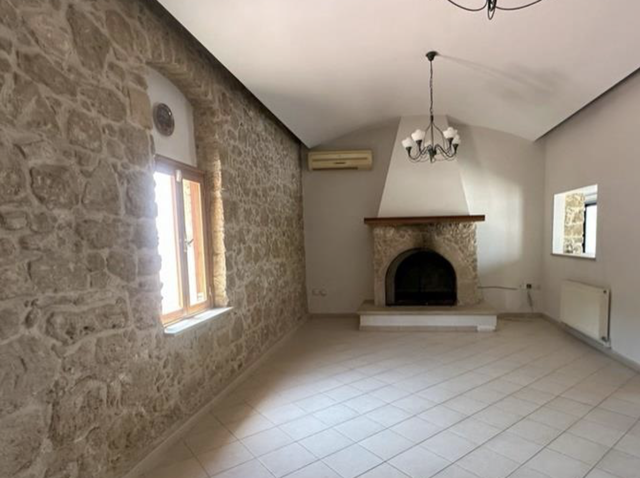 Five Bedroom House - Geroskipou, Paphos image 14