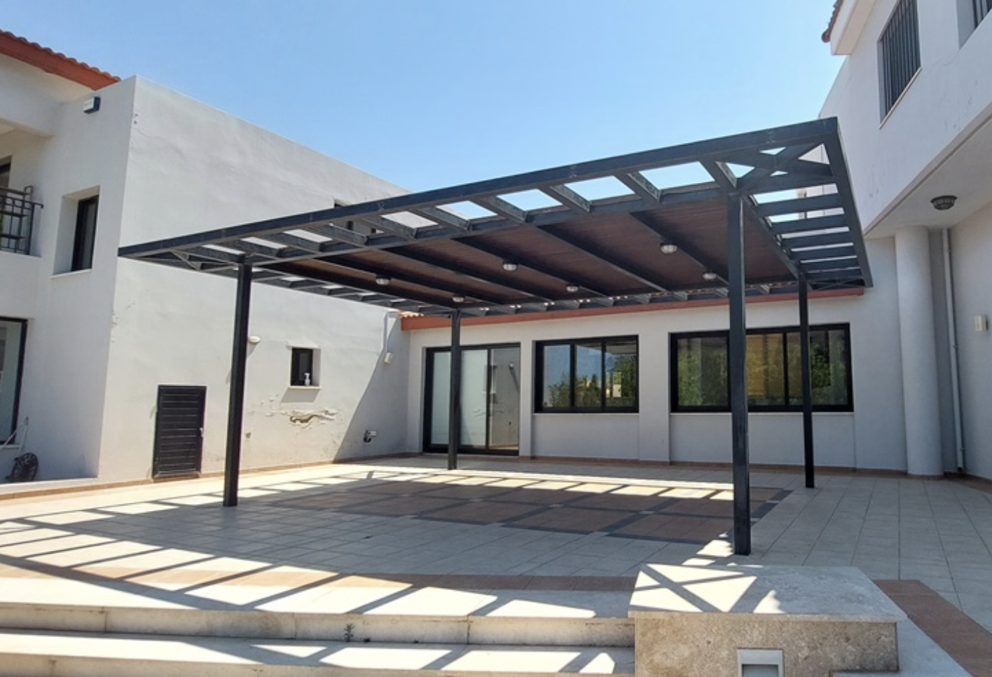 Five Bedroom House - Geroskipou, Paphos image 6